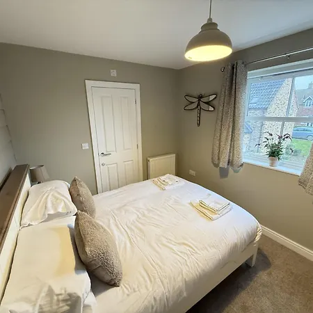 Baybreak - Part Of The The Bay Village With Pool, Gym And Direct Access, Pub, Restaurant, Tennis And Meadows Walks 度假居