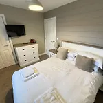 Baybreak - Part Of The The Bay Village With Pool, Gym And Direct Access, Pub, Restaurant, Tennis And Meadows Walks Feriehus Filey