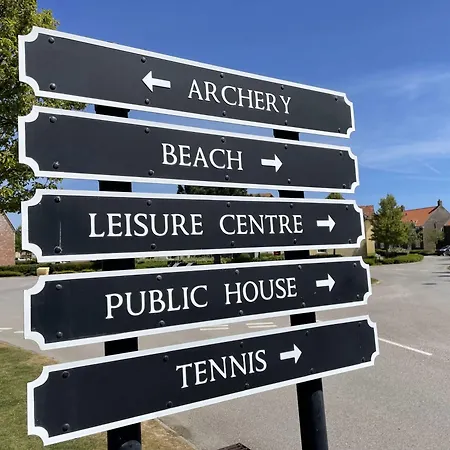 Baybreak - Part Of The The Bay Village With Pool, Gym And Direct Access, Pub, Restaurant, Tennis And Meadows Walks