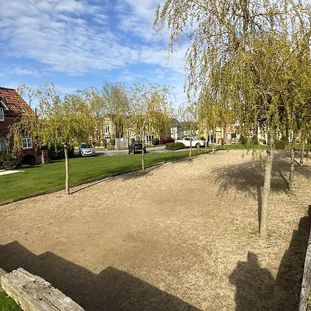 Baybreak - Part Of The The Bay Village With Pool, Gym And Direct Access, Pub, Restaurant, Tennis And Meadows Walks Filey