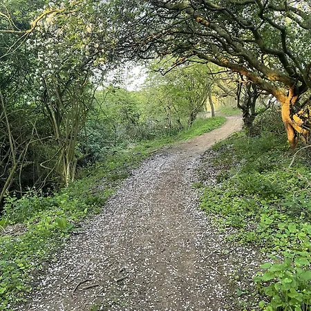 Baybreak - Part Of The The Bay Village With Pool, Gym And Direct Access, Pub, Restaurant, Tennis And Meadows Walks * Filey