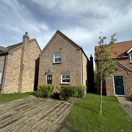 Vakantiehuis Baybreak - Part Of The The Bay Village With Pool, Gym And Direct Access, Pub, Restaurant, Tennis And Meadows Walks *